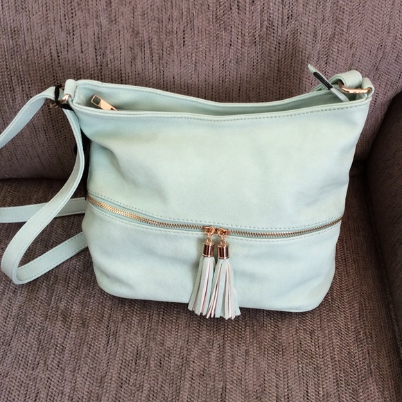CLEARANCE SALE Zip Crossbody Bucket Satchel Mint - Picture 3 of 8